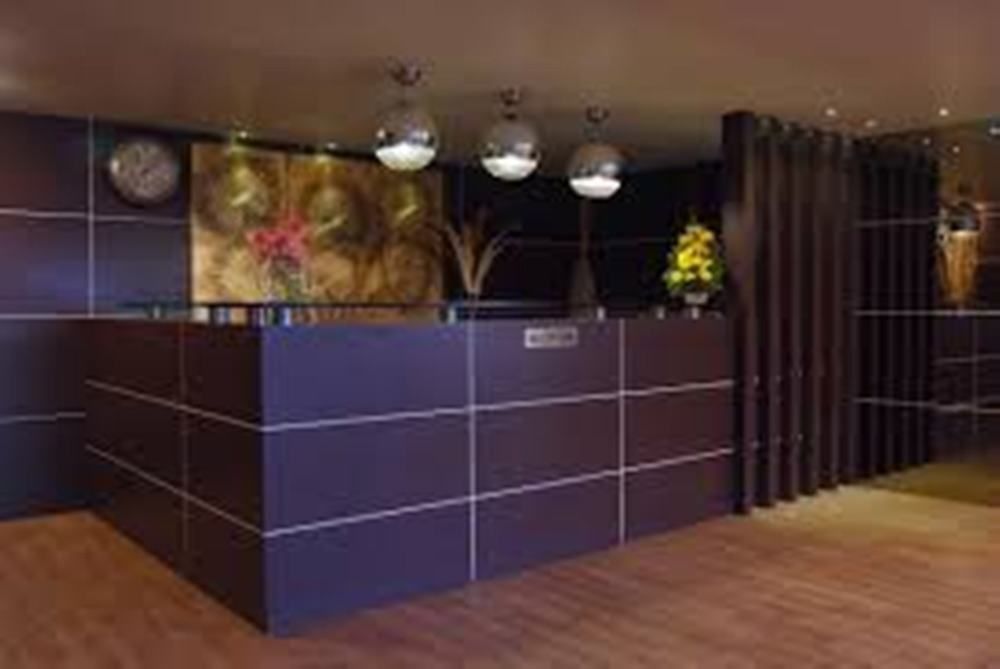 รีเจนตา เซ็นทรัล ราชโกฎิ Hotel ภายนอก รูปภาพ