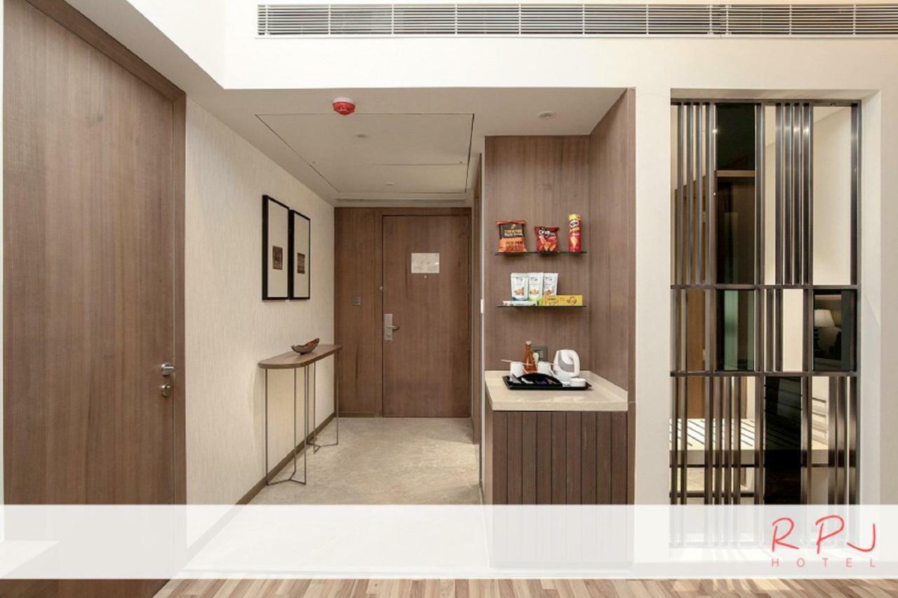 รีเจนตา เซ็นทรัล ราชโกฎิ Hotel ภายนอก รูปภาพ